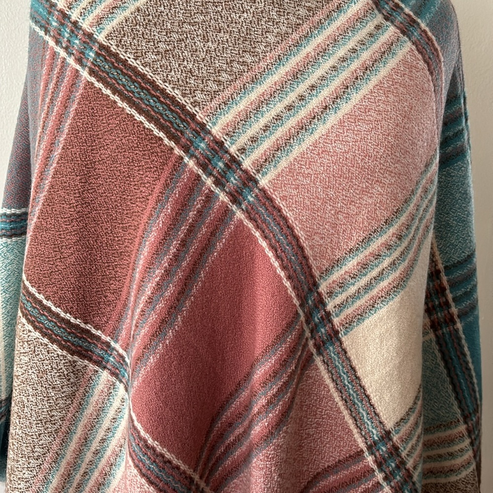 Pink Green Acrylic Plaid Poncho w/ Fringe NWT - Picture 2 of 6